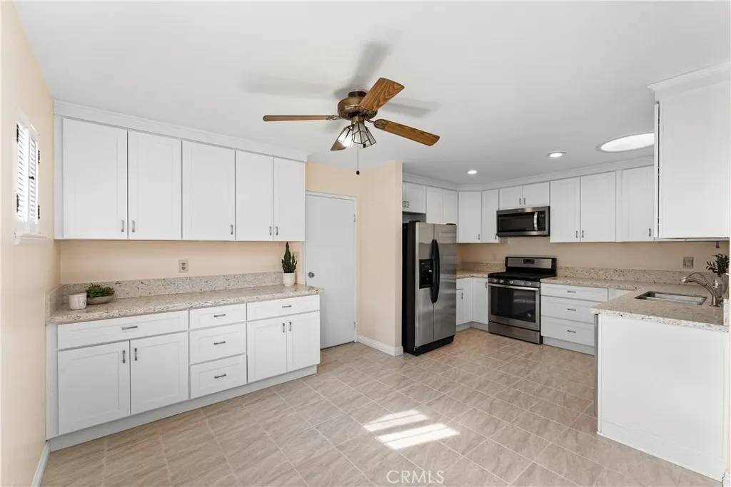 Huntington Beach, CA 92647,16582 Lucia Lane