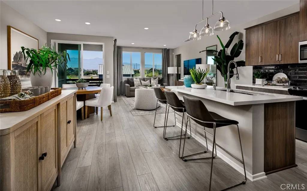 Ontario, CA 91761,4152 S S. LIMECREST PASEO #19