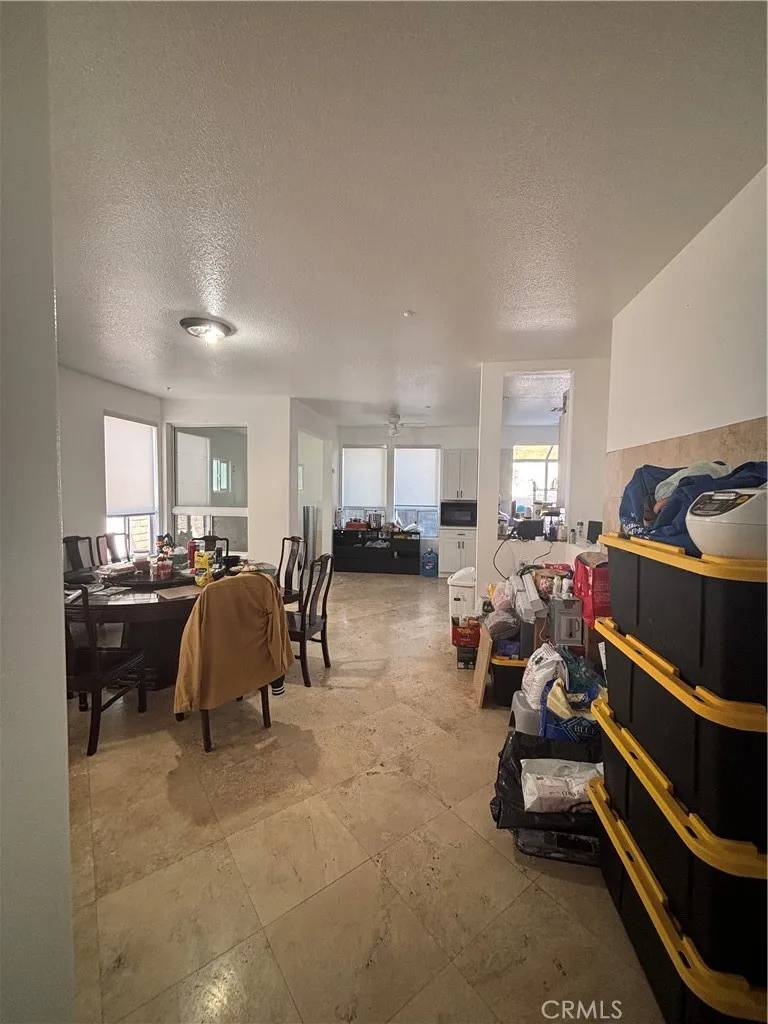 Fontana, CA 92336,8043 Tuscany Street
