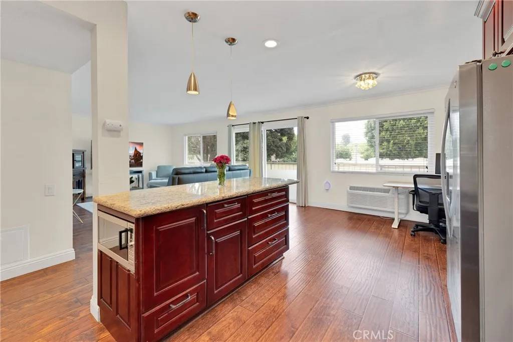 Laguna Woods, CA 92637,3168 Via Vista #C