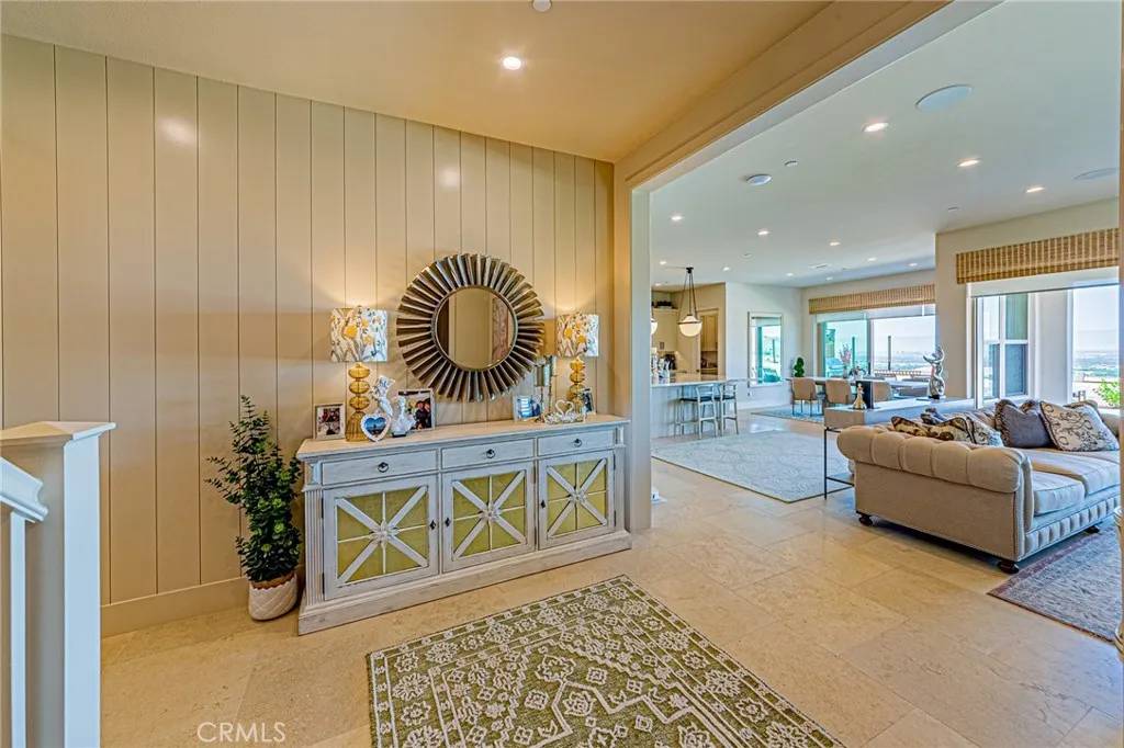 Irvine, CA 92618,139 Oakstone