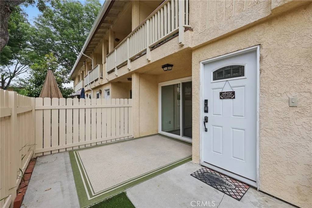 Reseda, CA 91335,8121 Canby Avenue #4