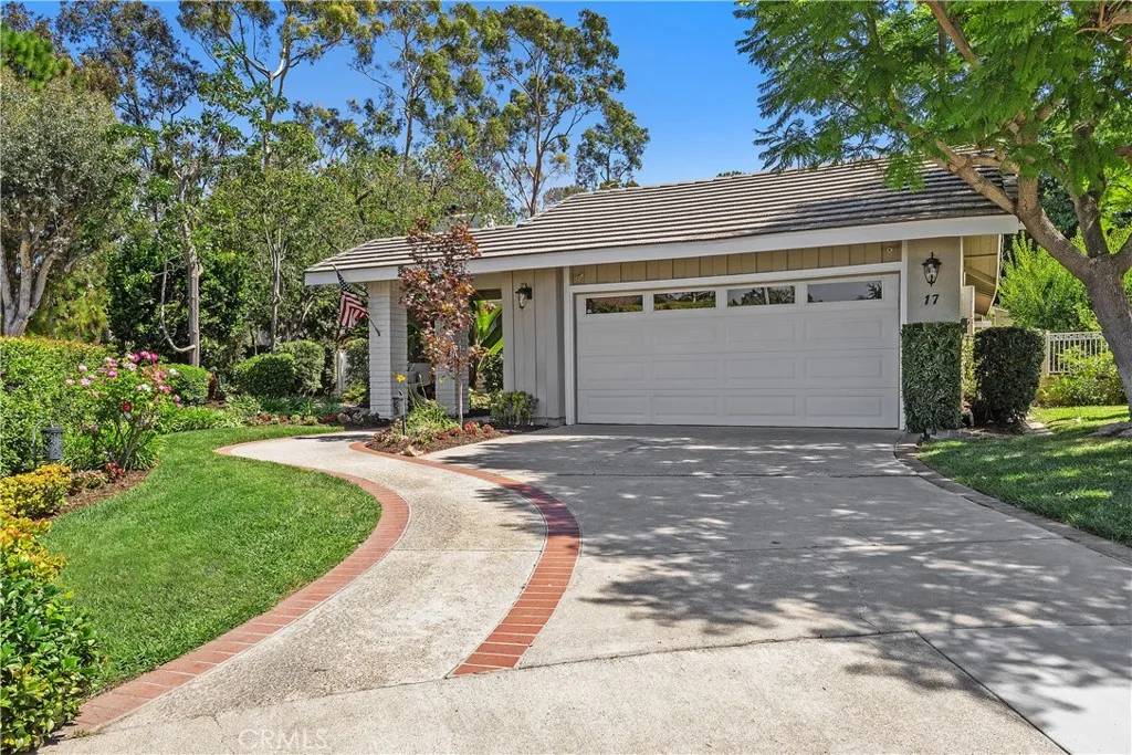 Irvine, CA 92603,17 Wandering Rill