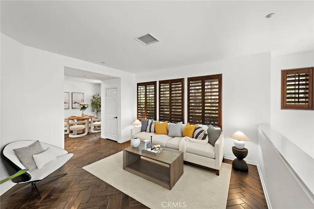 Irvine, CA 92603,115 Coral Rose