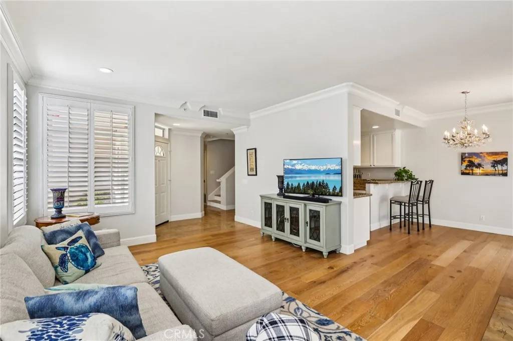 Tustin, CA 92782,12646 Doral