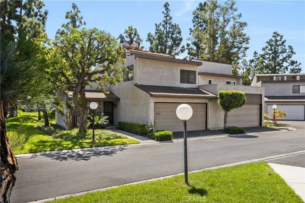 Anaheim, CA 92806,3010 E Via Taranto