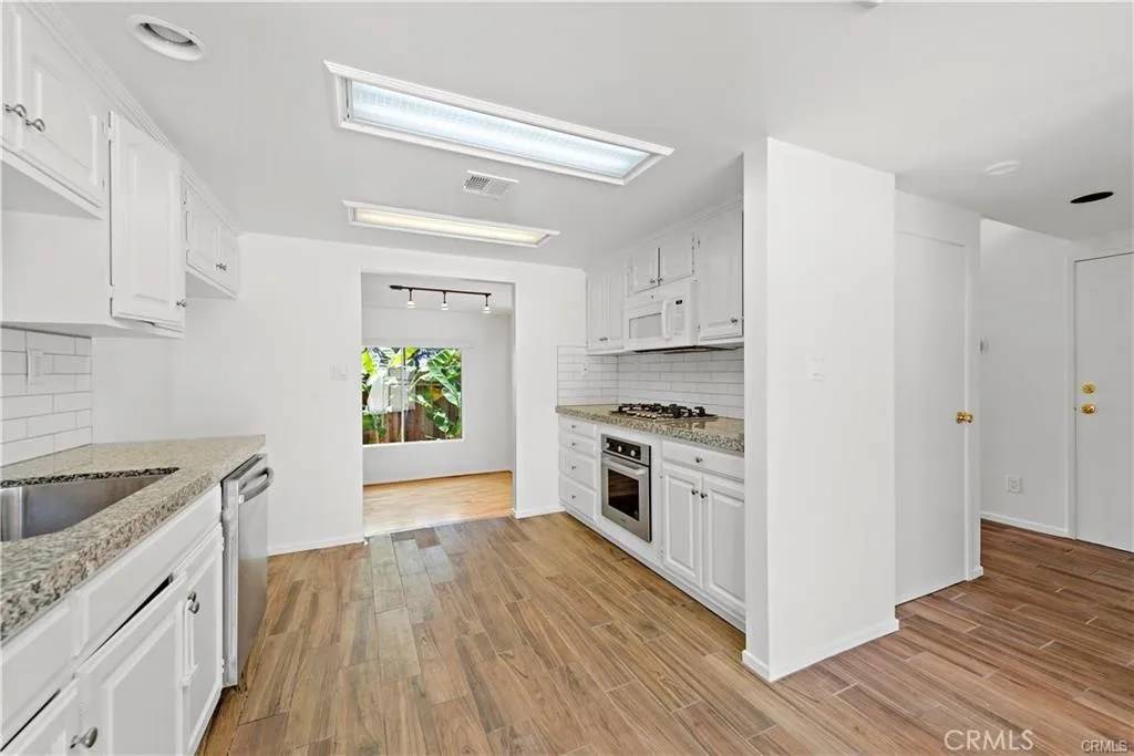Laguna Beach, CA 92651,1587 Catalina