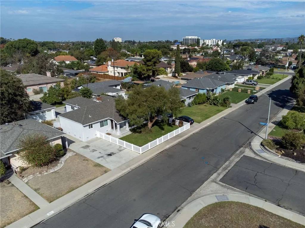 Anaheim, CA 92805,849 N Lenz Dr