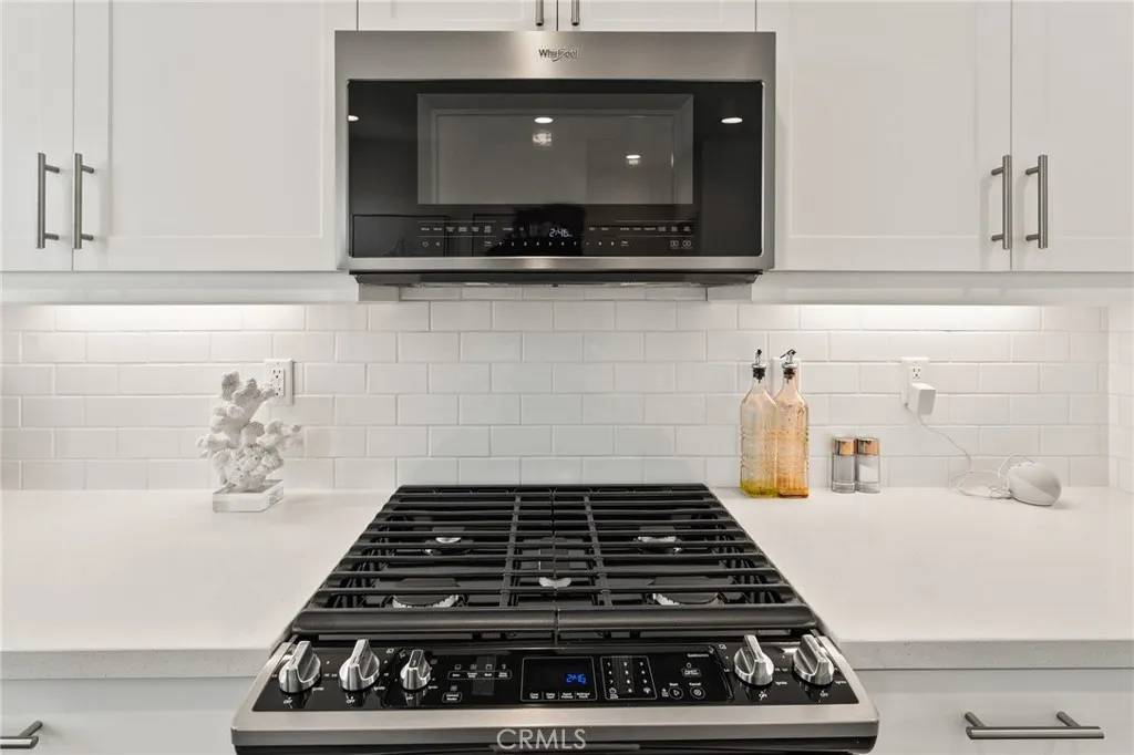 Costa Mesa, CA 92627,697 W 17th