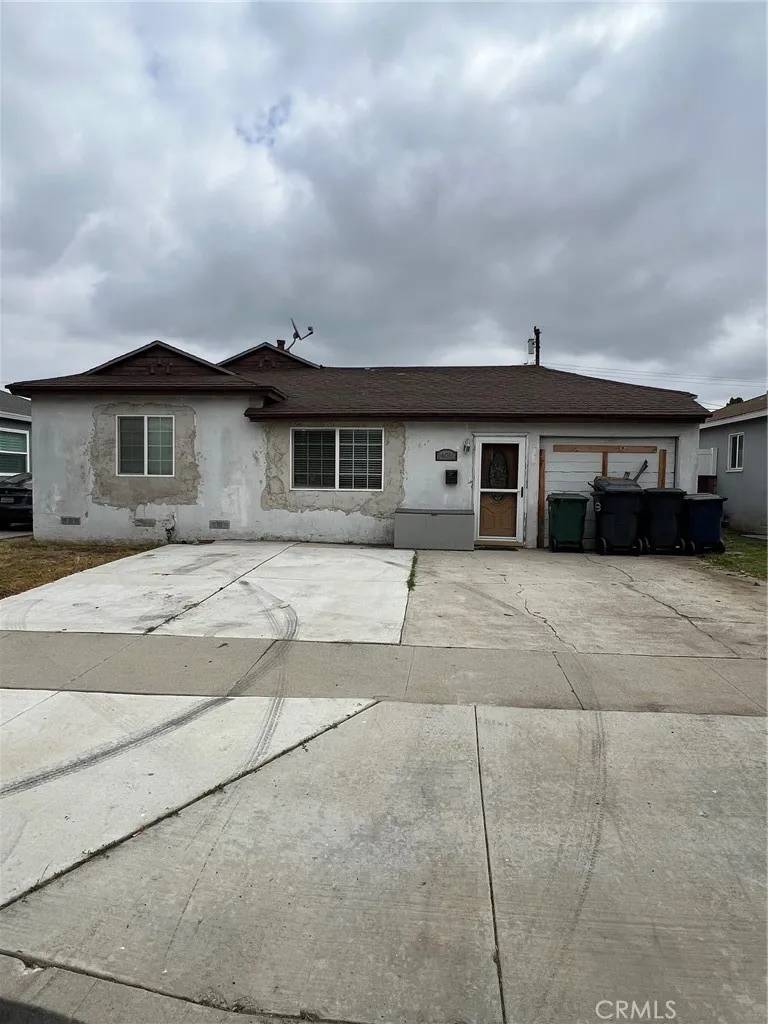 Compton, CA 90222,14016 S Albertson Avenue