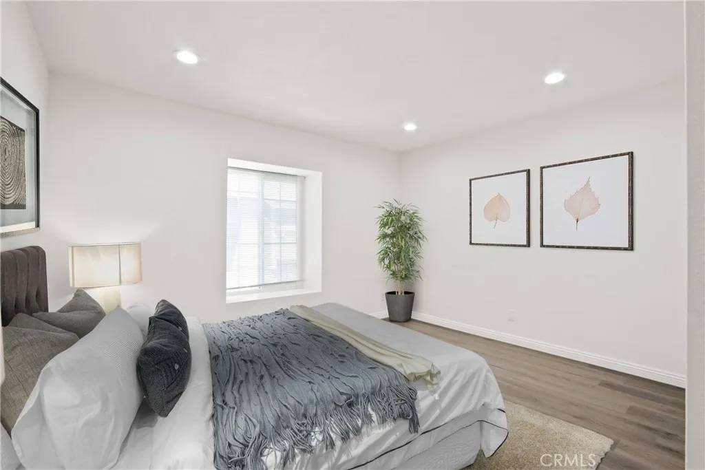 Irvine, CA 92620,326 Streamwood