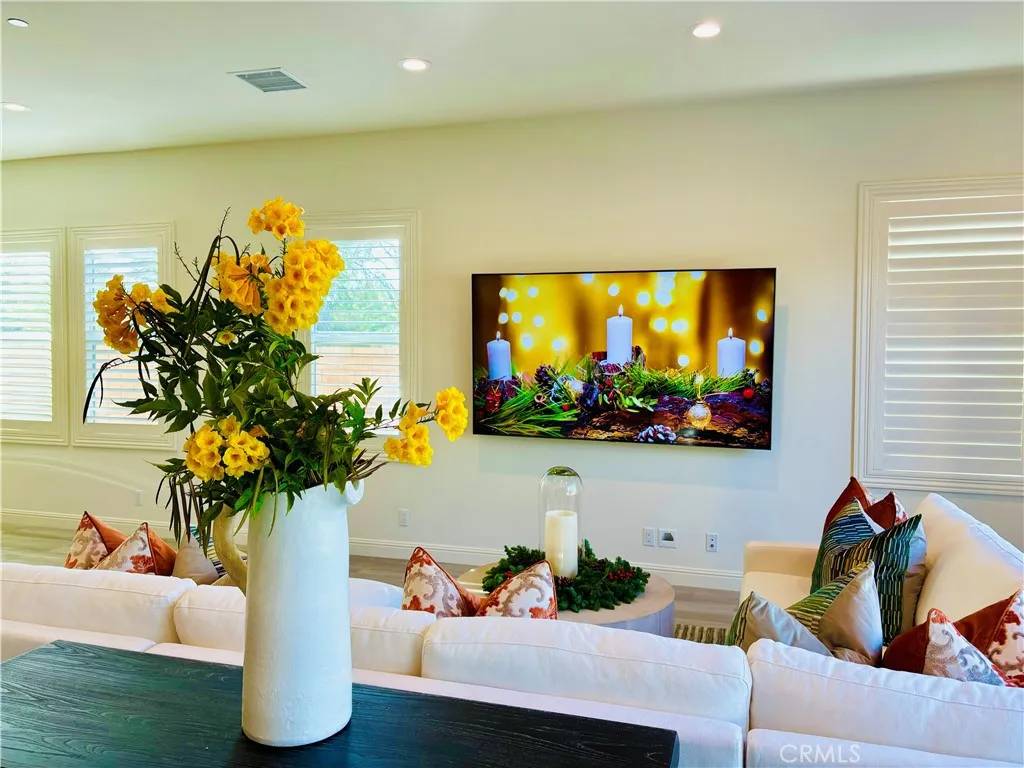 Lake Forest, CA 92630,39 Barberry