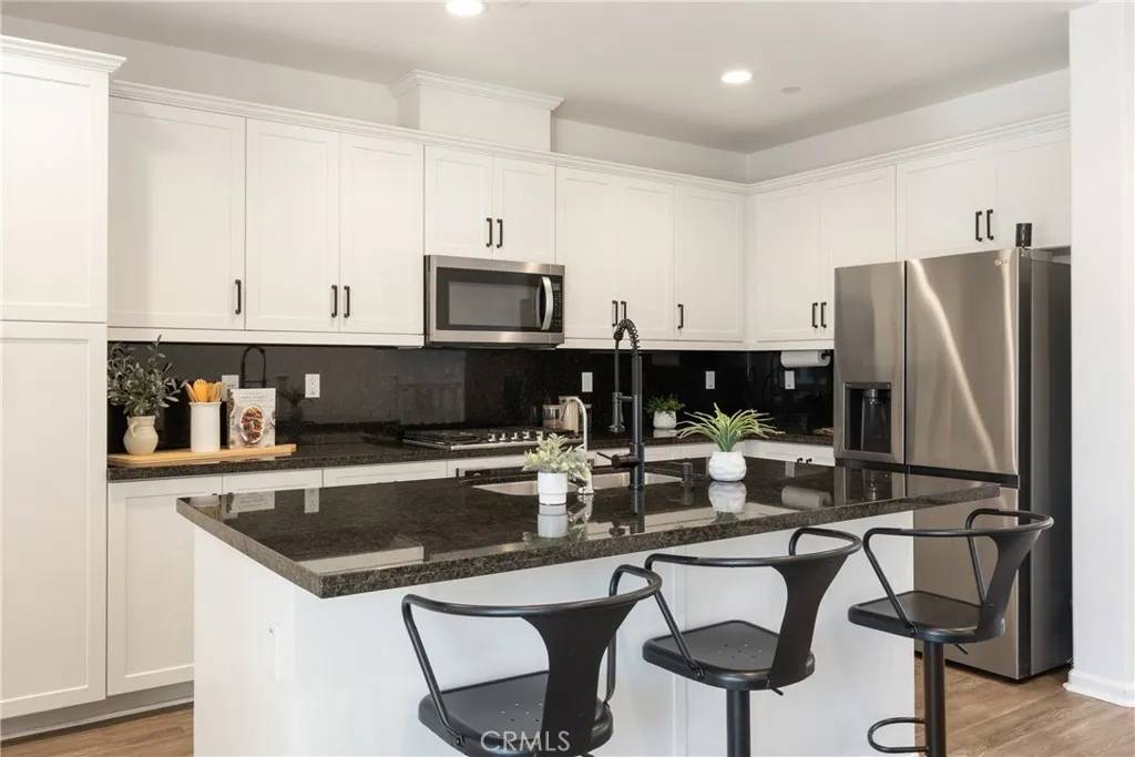 Rancho Mission Viejo, CA 92694,48 Jaripol