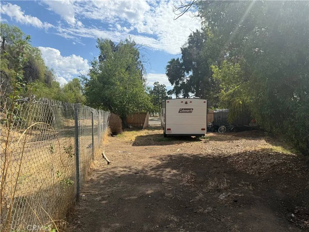 Fresno, CA 93703,2243 E Cambridge