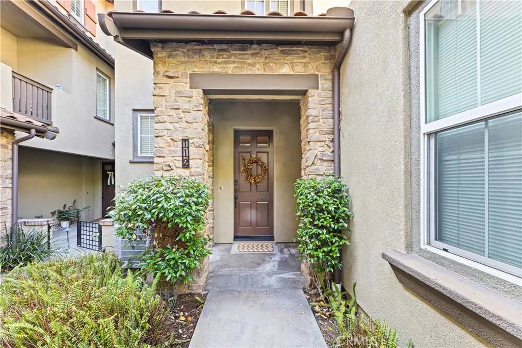 Irvine, CA 92603,112 Coral Rose