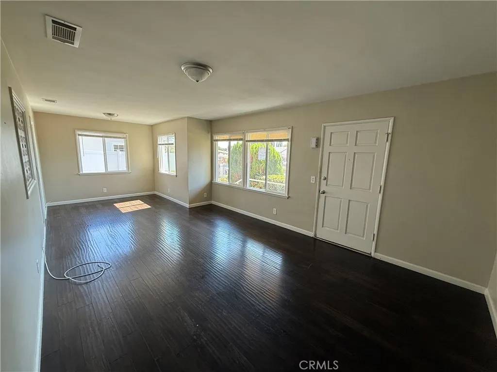 North Hollywood, CA 91606,11063 Kittridge Street