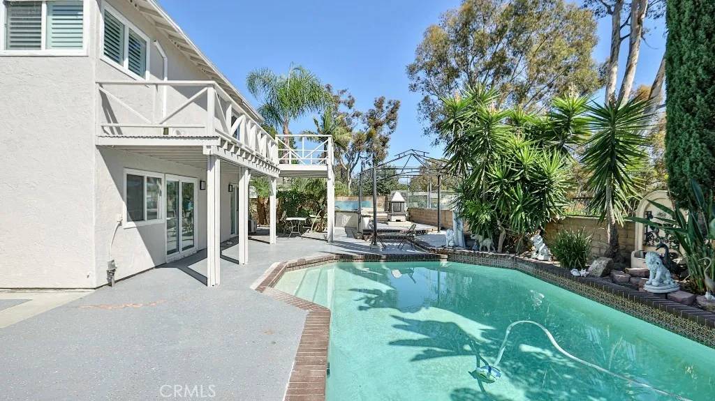 Mission Viejo, CA 92691,23372 Via Bahia