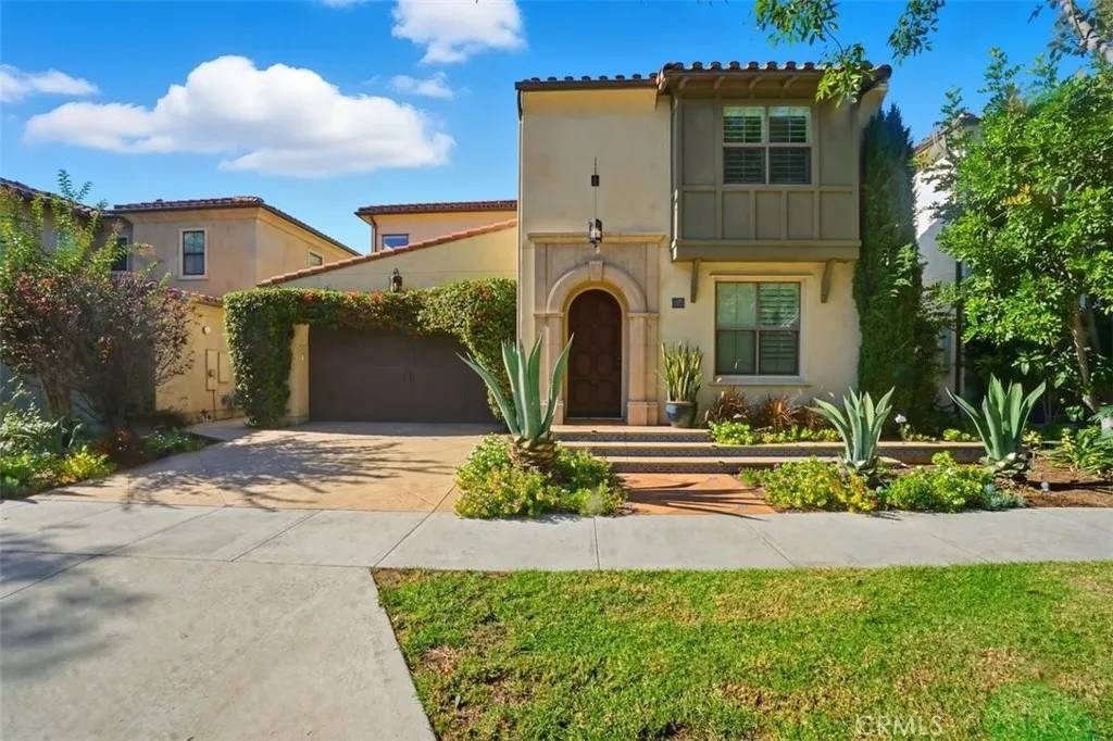Irvine, CA 92620,65 Rolling Green