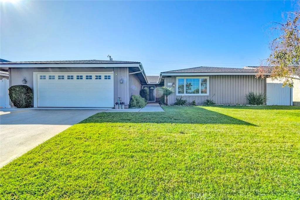 Fullerton, CA 92835,916 Boxwood
