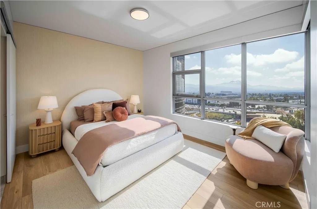 Santa Ana, CA 92707,9 MacArthur Place #407