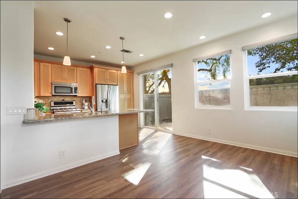 Aliso Viejo, CA 92656,9 Trofello