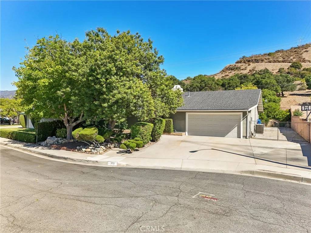 Glendora, CA 91740,1030 S Danehurst Avenue