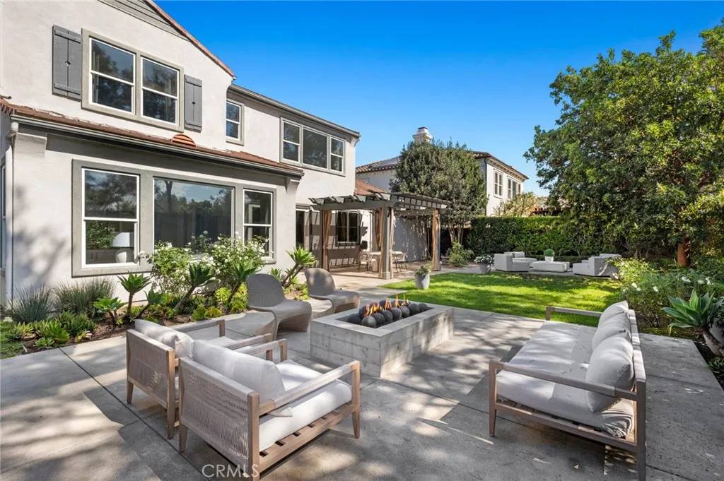 Newport Beach, CA 92660,50 Whitehall Lane
