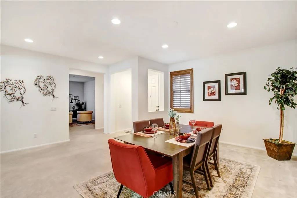 Temecula, CA 92592,33919 Galleron Street