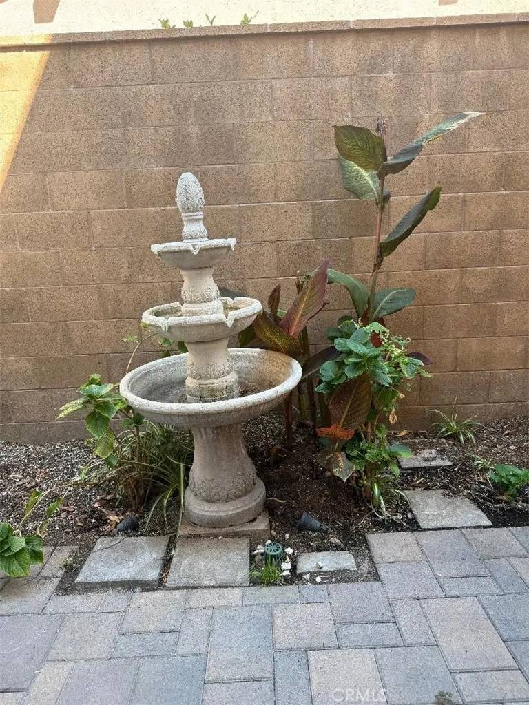 Irvine, CA 92618,173 Firefly