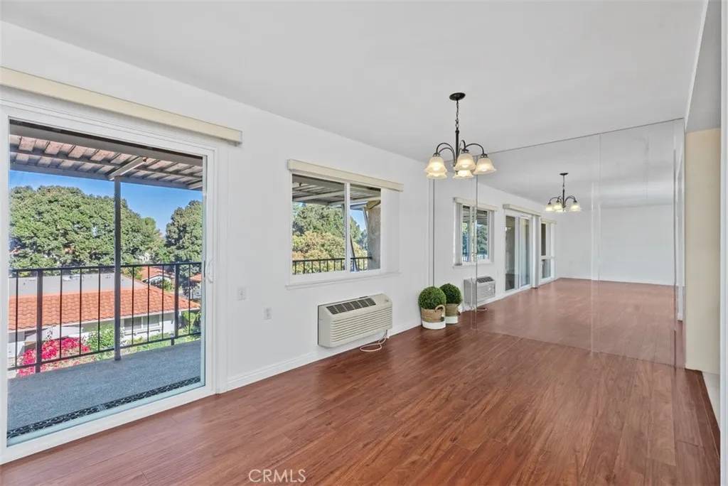 Laguna Woods, CA 92637,2117 Via Puerta #P