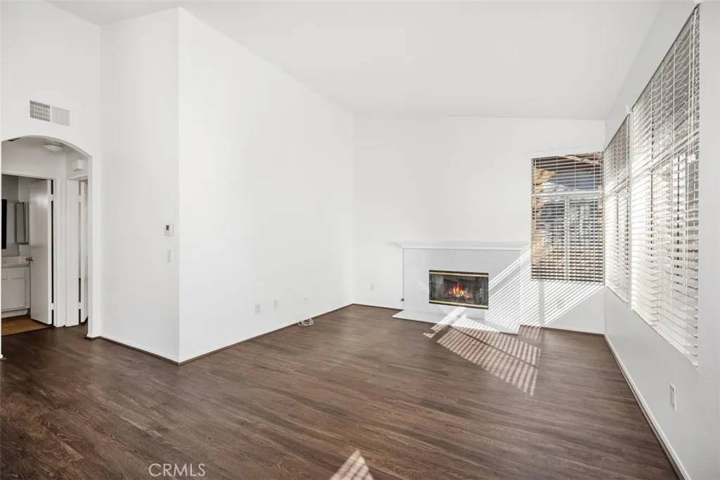 Lake Forest, CA 92610,19431 Rue De Valore