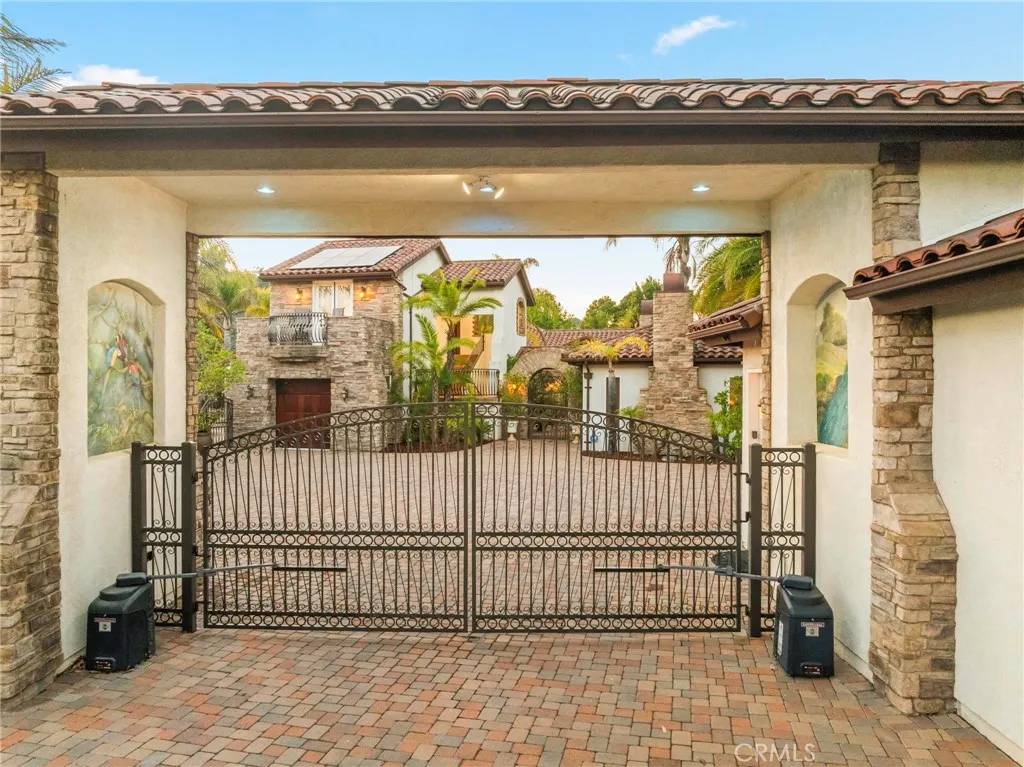 Temecula, CA 92590,44915 Palladian Court