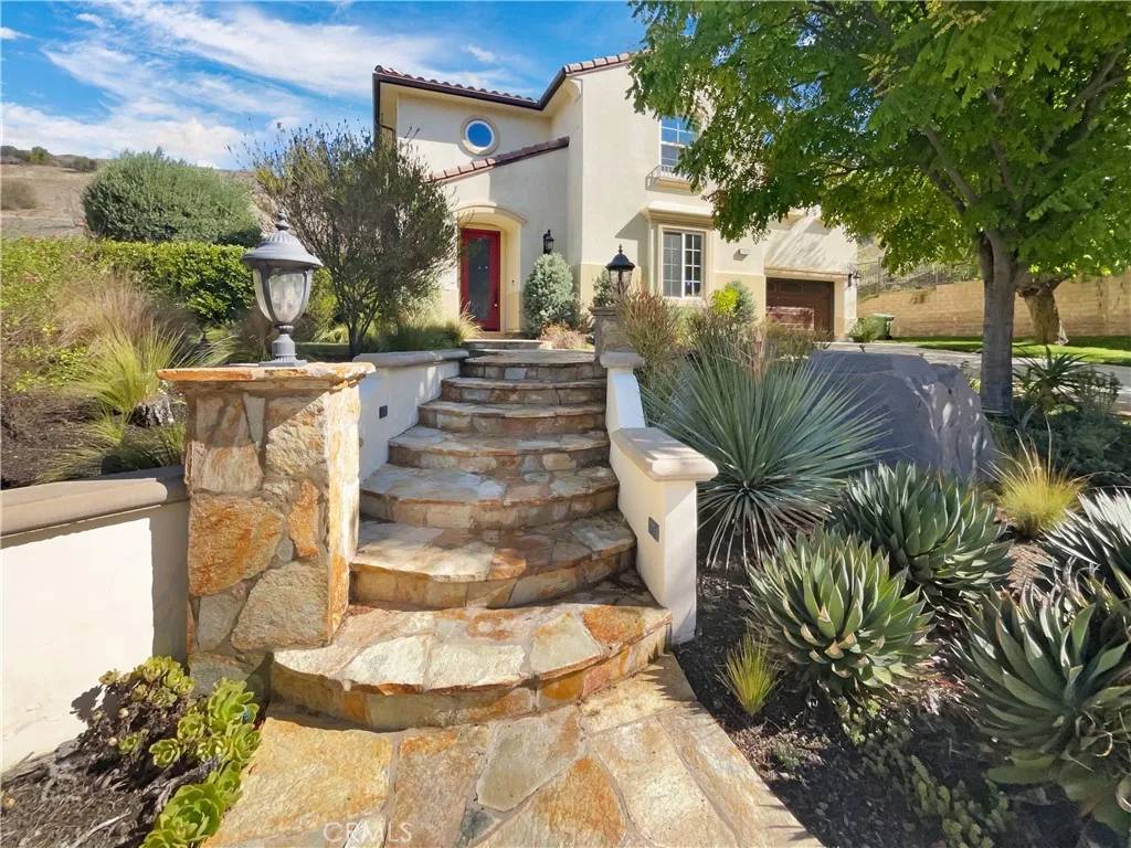 Agoura Hills, CA 91301,1908 Hazel Nut Court