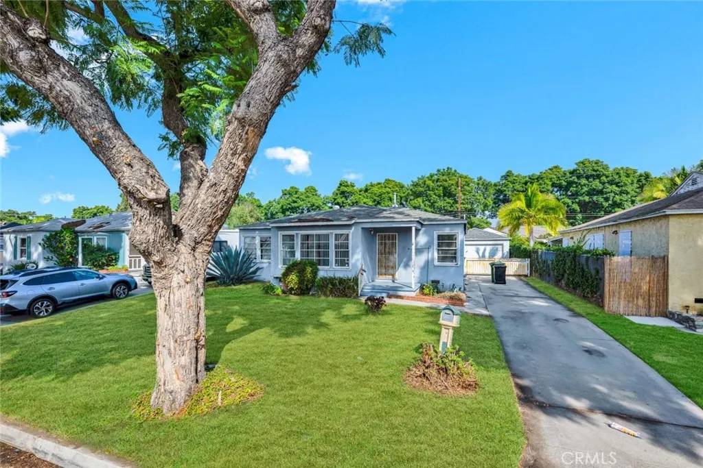 Whittier, CA 90603,14357 Flomar