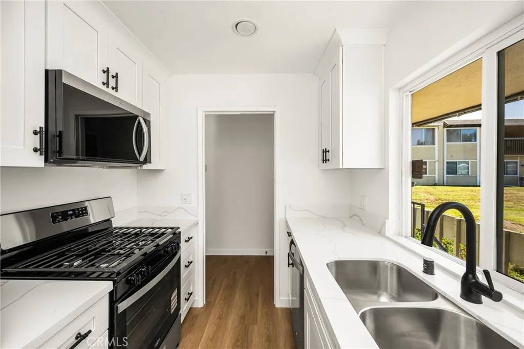 Laguna Hills, CA 92653,23372 Caminito Andreta #147