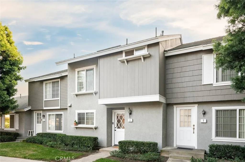 Irvine, CA 92614,5 Foxhollow