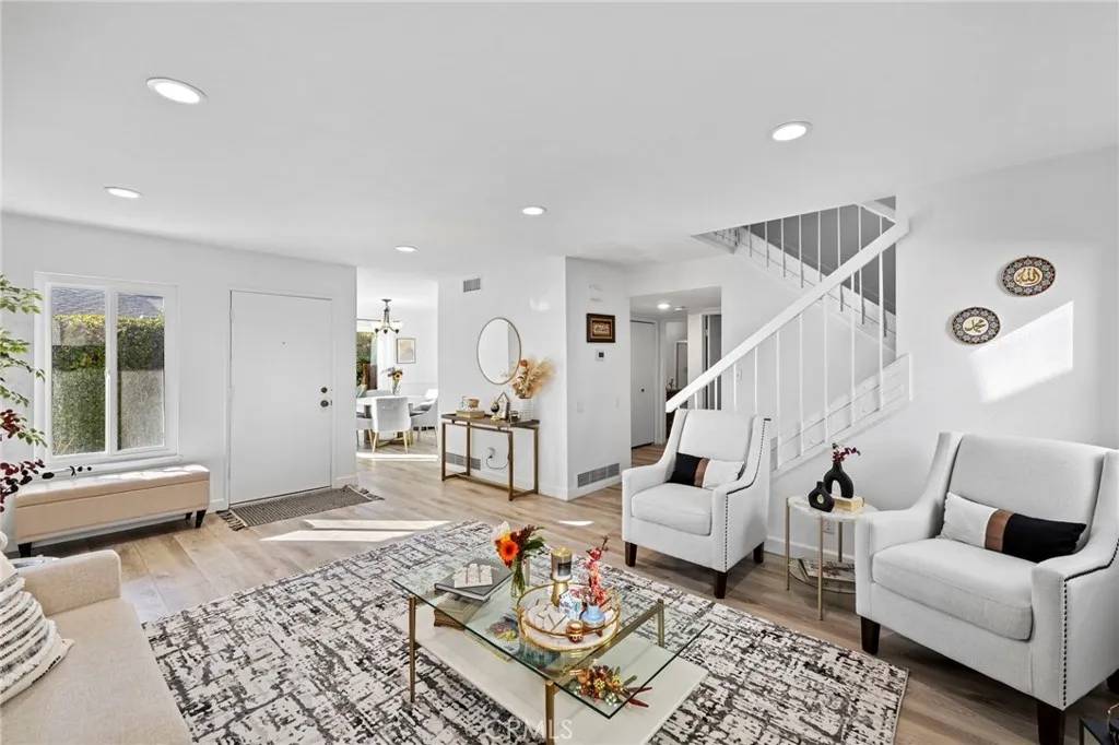 Mission Viejo, CA 92692,28481 La Noche