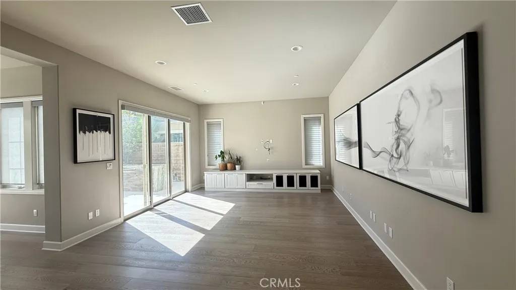 Irvine, CA 92602,110 Crosswinds