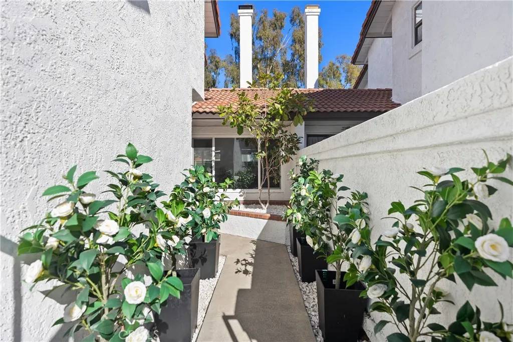 Laguna Hills, CA 92653,24 Shadow Hill Ln