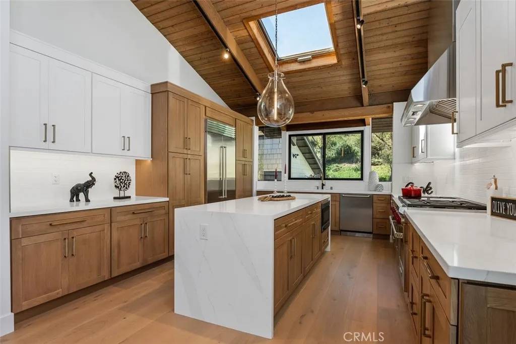 Laguna Niguel, CA 92677,18 Woodhaven