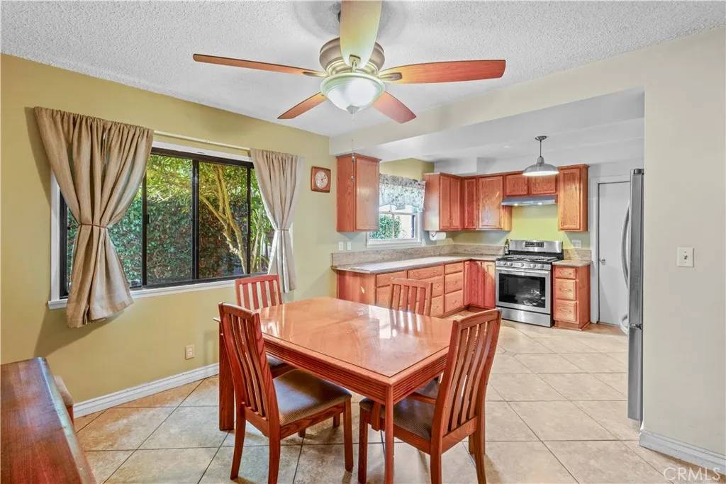 Huntington Beach, CA 92647,6112 Tyndall