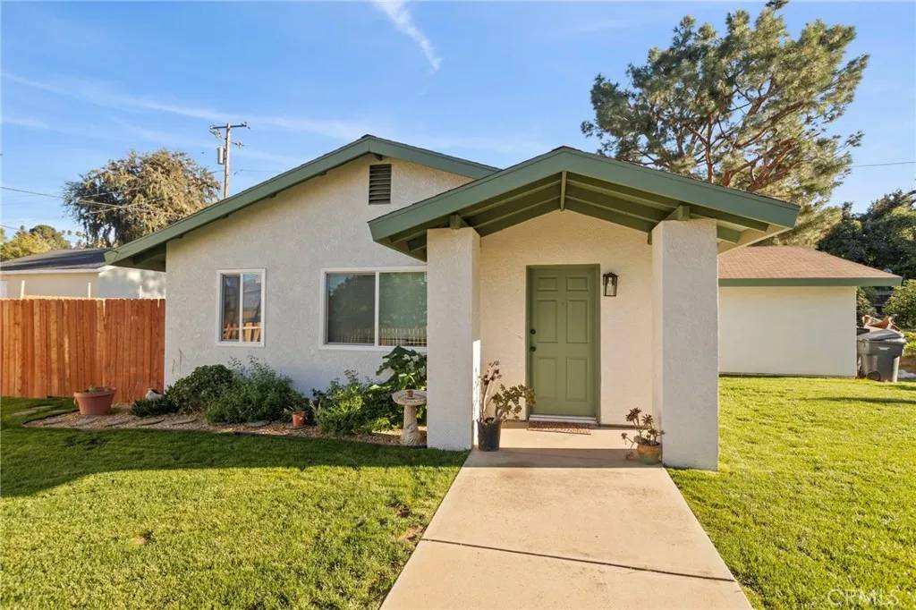 Redlands, CA 92373,164 E Highland Avenue