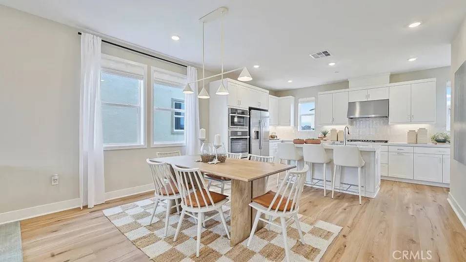 Valencia, CA 91381,27459 Pistachio Way