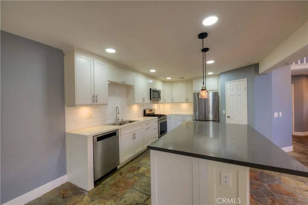 Aliso Viejo, CA 92656,71 Via Bacchus