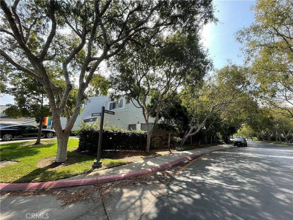 Huntington Beach, CA 92648,19686 Surfbreaker Lane