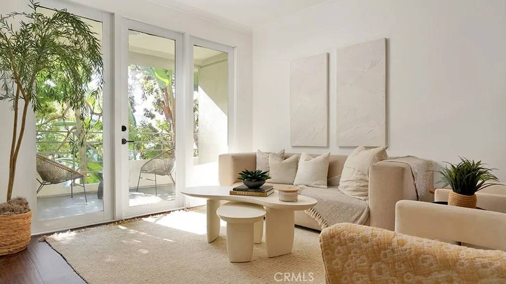 Irvine, CA 92612,2233 Martin #216