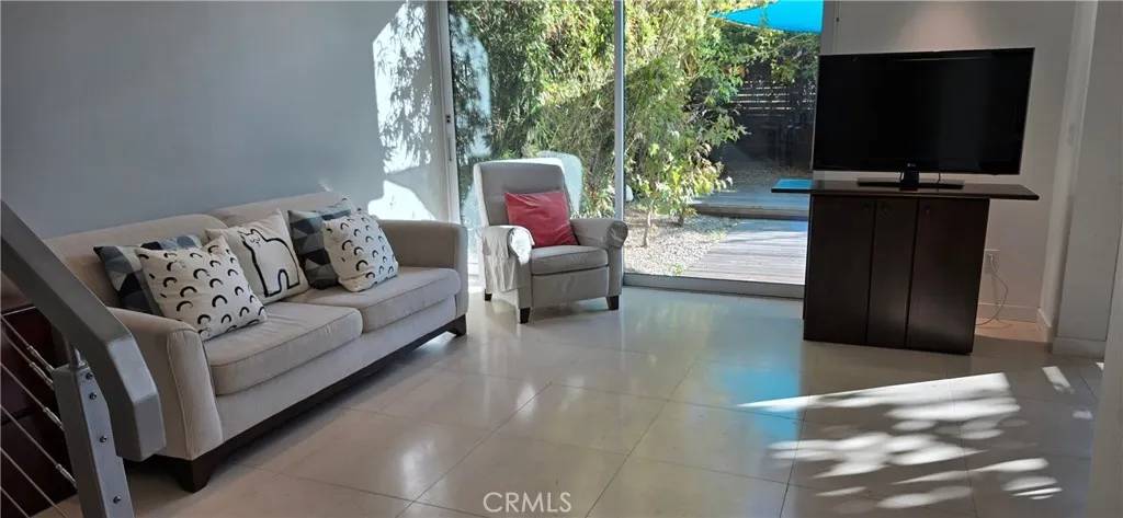 Irvine, CA 92604,5224 Walnut Ave #8