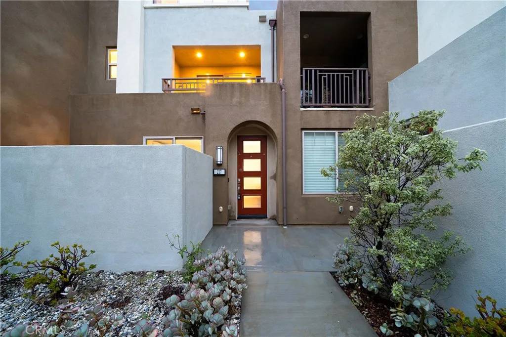 Irvine, CA 92618,217 Magnet