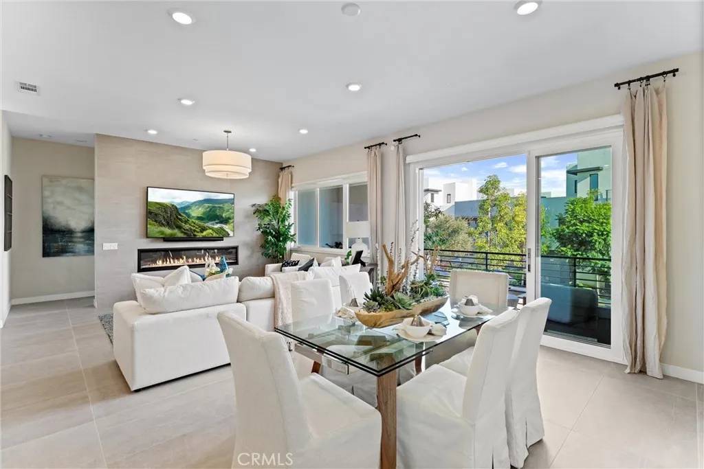 Tustin, CA 92782,419 Transport