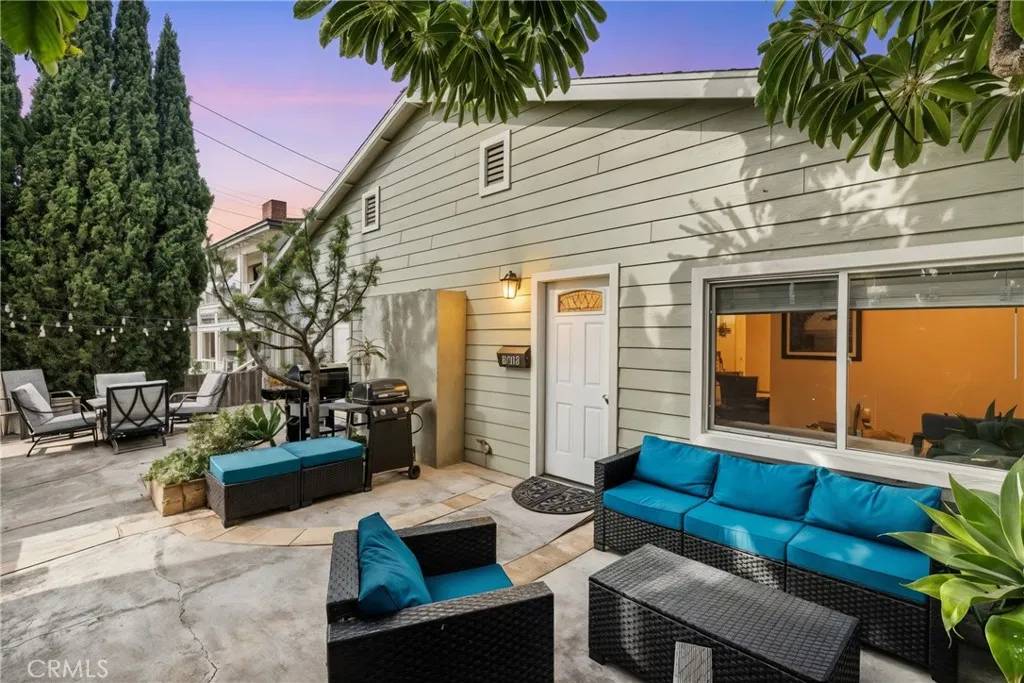 Laguna Beach, CA 92651,352 Thalia